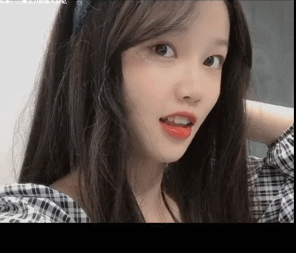 |搞笑GIF:穿成这样想给女友一个惊喜 没想到她给了我一个更大的惊喜