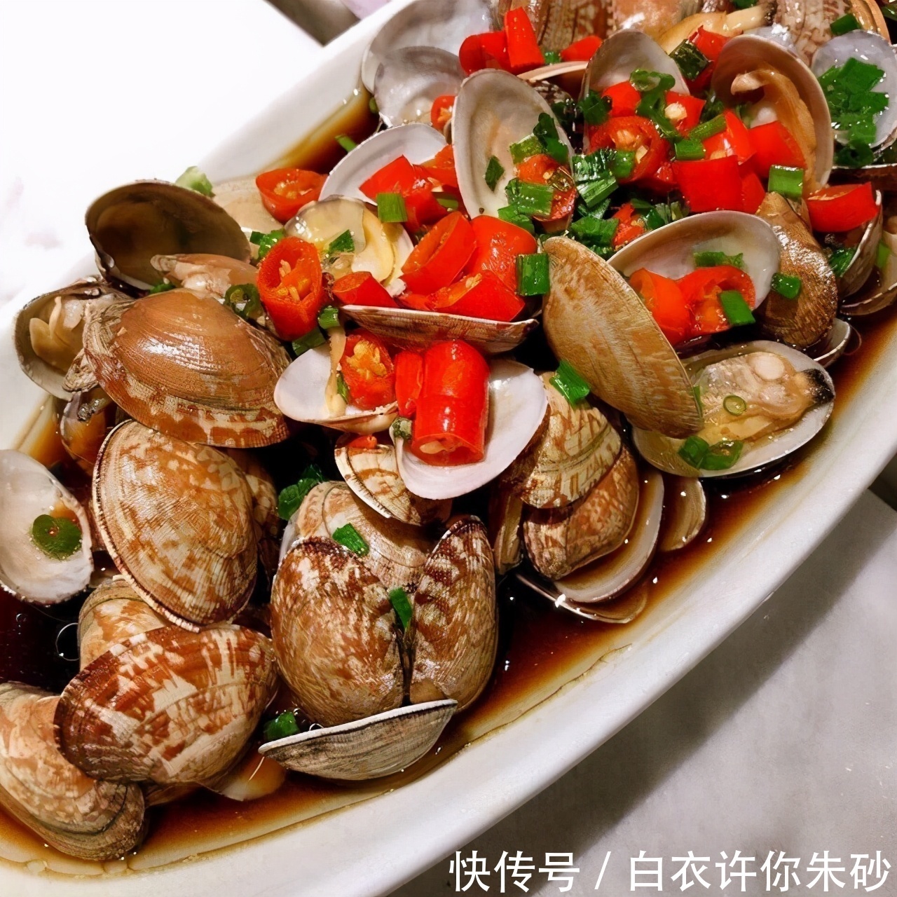 女性不想老太快,推荐多吃三种美食,排毒清肠,美容护肤