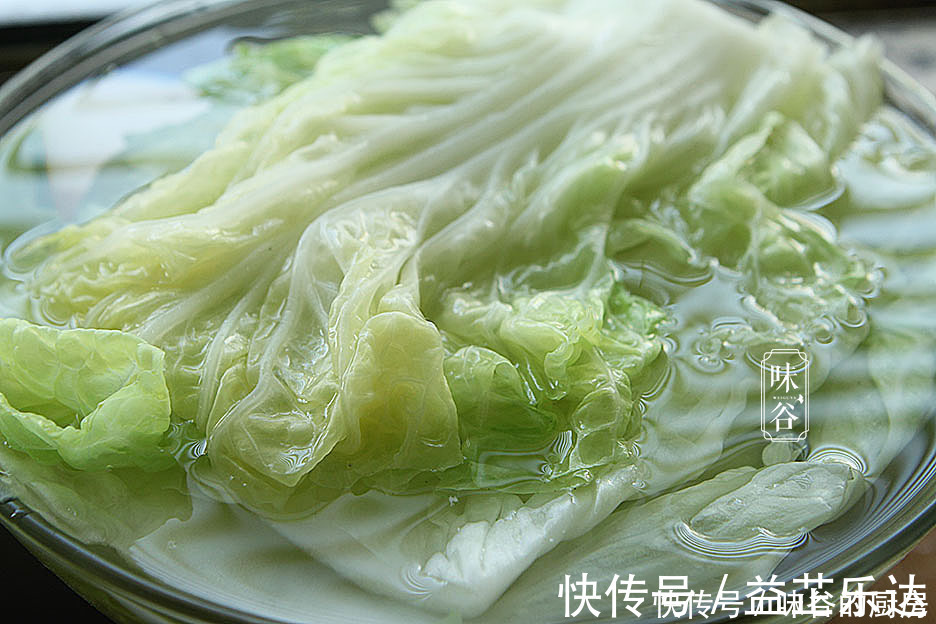 冬天这菜正当季,1块钱1斤做成早餐饼,不发酵不揉面,营养解馋