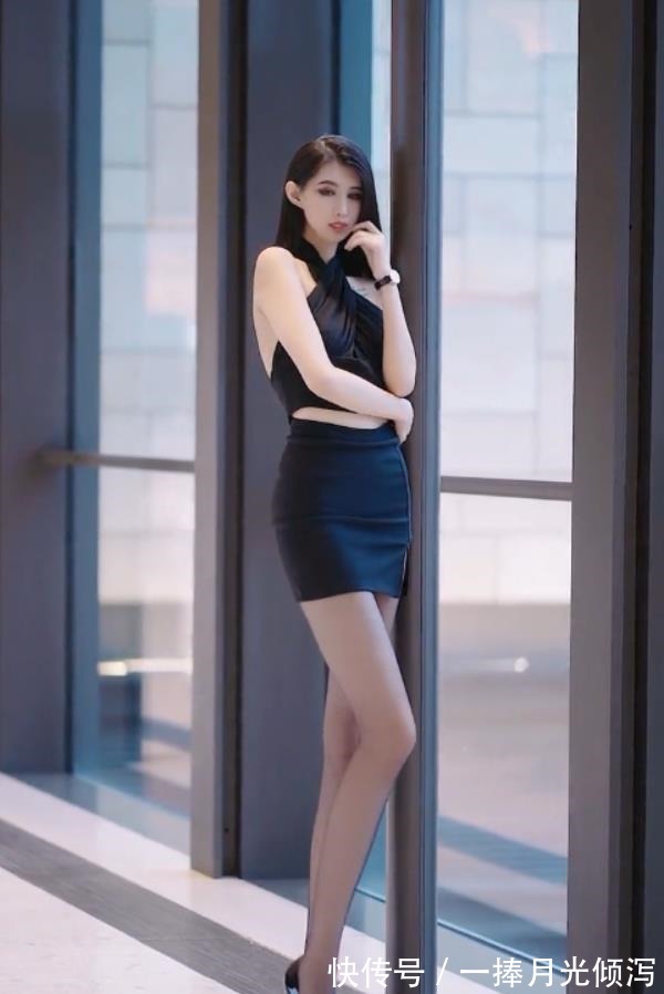 包臀裙 184身高网红女神，穿搭黑色塑造冷艳，尽显“富态美”