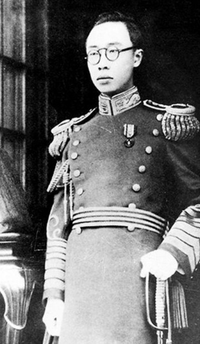 土肥|土肥原请溥仪去伪满洲国当皇帝，后者只问了一句话，就立刻同意