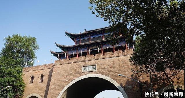 老年|中国面积最大的自治州,比3个安微还要大,这里风景独好