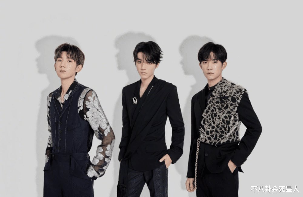 众星录元宵晚会：王一博帅气汪苏泷一瘸一拐，谢娜疑将带孕上阵