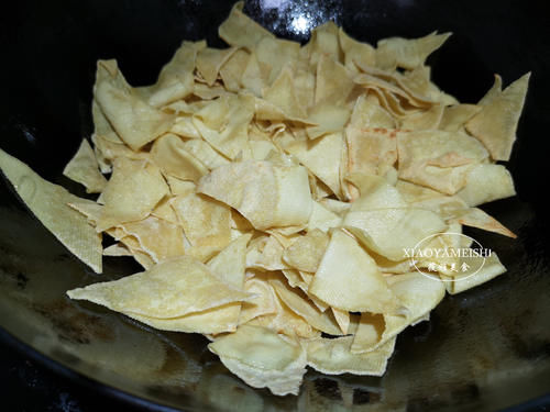 解馋|3块钱豆皮做的小零食，全家吃得好欢喜，老公：比肉还香，解馋！