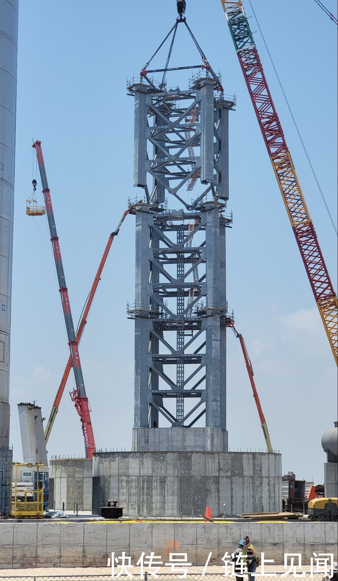 马斯克 SpaceX星际飞船助推器将配备超过29个猛禽发动机,7月轨道级飞行