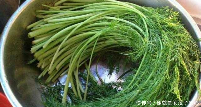 湿气|入秋,湿气怕这菜,隔天炒一盘,湿气不见了,刮油排毒,越吃越瘦