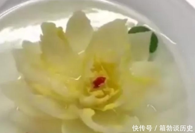 国宴|国宴上的开水白菜有多牛？看到开水浇上的一瞬间：不愧是国宴啊，怎么做的？