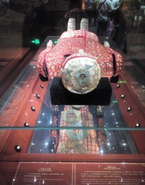 南越国|实拍南越王博物馆文物:历史上最早皇帝金印,叹为观止的丝缕玉衣