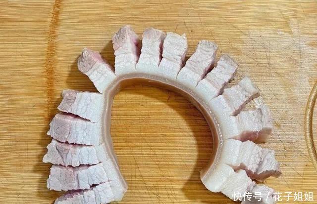 最爱|在家也能做的网红脆皮五花肉,搭配小酒太爽,男人的最爱