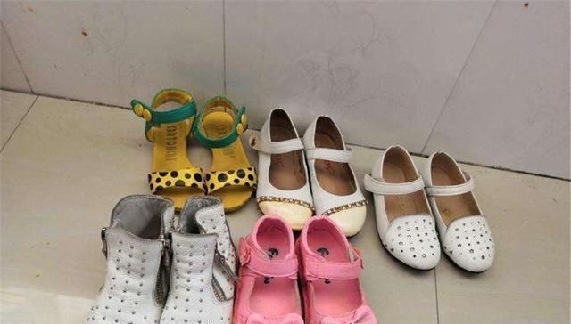 孩子|这种鞋子易导致孩子''脚变形'',很多家长还在给娃穿,别大意