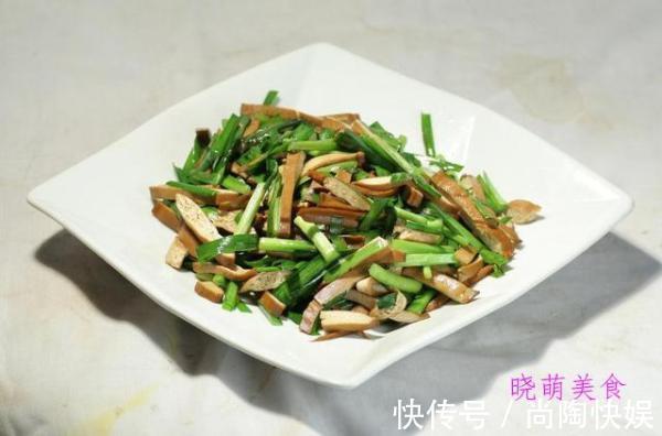 腊肉|蒸腊肉、韭菜炒香干、椒盐沙丁鱼、尖椒炒肉、马蹄丸子的美味做法