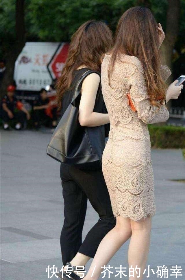 身穿|街拍: 身穿蕾丝连衣裙的小姐姐, 背影真美