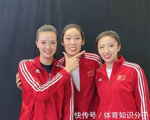 郎平|中国女排最新消息:新国家队全家福曝光!蔡斌、李盈莹是C位!