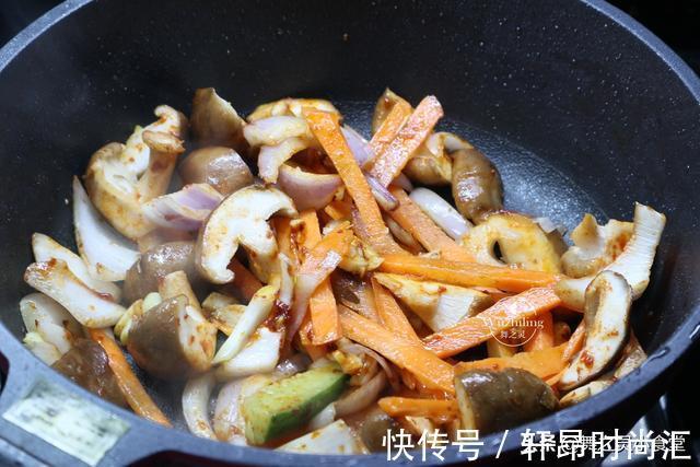 干锅鱼|海边人做鱼太香了,我一周吃三次,雷打不动,碗底汤汁都不放过