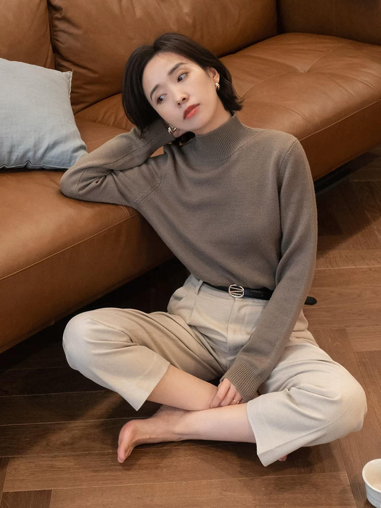 气质 女人会打扮才最优雅,试试“毛衣”的搭配,简约舒适显气质