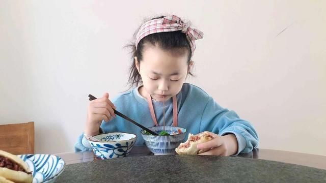 酸辣汤|九岁小学生一周午餐分享，每天不重样，朋友：还缺孩子吗？
