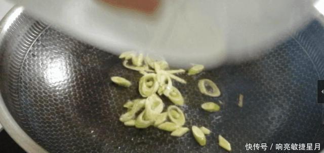 大白菜|大白菜怎么吃强烈推荐这种搭配,调味只需3样,好吃停不下筷!