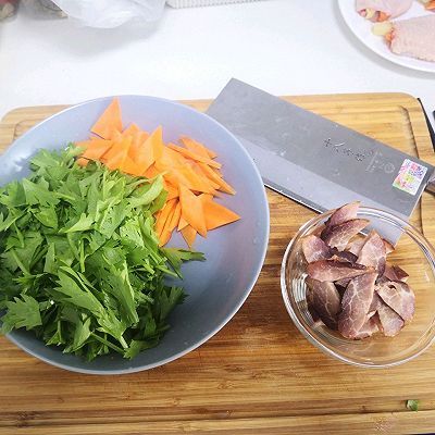 芹菜|腊肉炒芹菜