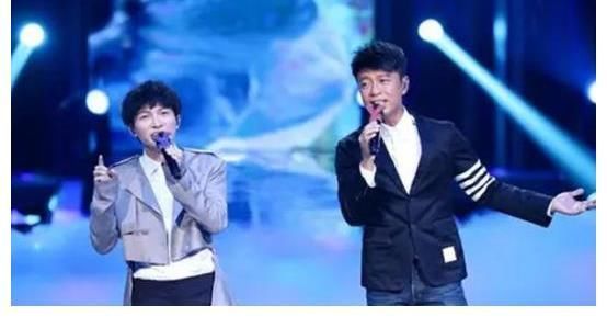 《我們的歌》第三季定檔,主持人曬“勤深深”,“精神小伙”合照