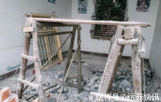 同村|自己有宅基地, 又买了同村人宅基地盖房, 如果拆迁赔偿款该归谁