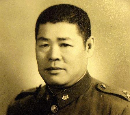 台儿庄|他是冯玉祥手下最能打的一个,曾单人扛起238斤重山炮,98岁去世