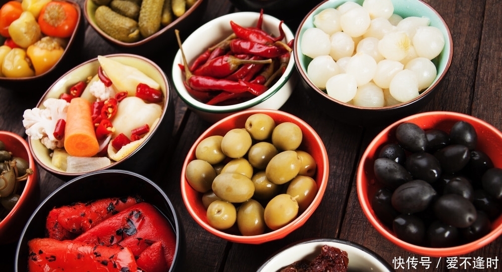 夫妻两人相继入院确诊滑膜炎,医生含泪苦劝:炒菜1种调料要少放