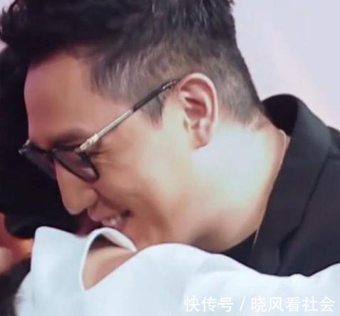 華少|(zhì)曾是浙江衛(wèi)視的一姐,華少的金牌搭檔,時(shí)隔六年重回舞臺(tái),回憶殺