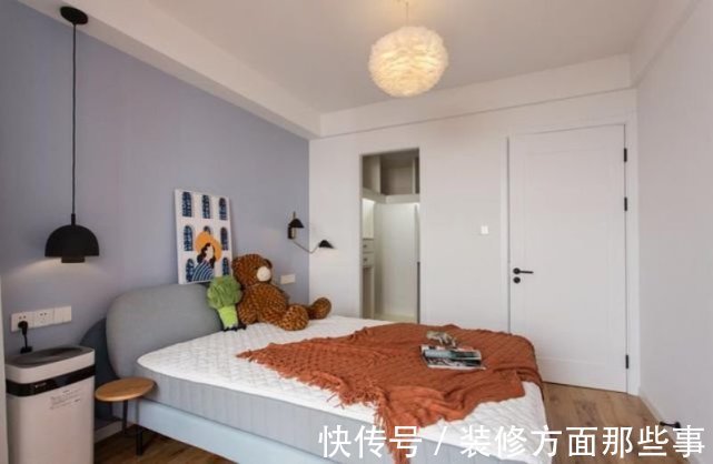 看了又看|113平北欧风三居室,粉色背景墙让客厅充满无尽的温柔