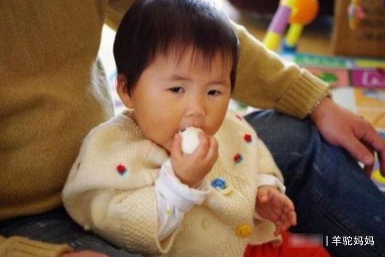 dh想补脑别再只会给娃吃鱼，这3种家庭常备食物，和吃鱼平分秋色