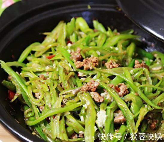 美食|美食推荐蒜苗拌金针菇，肉末四季豆丝煲，韭菜花炒拐肉的做法