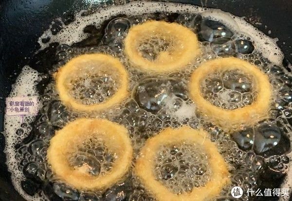 香甜|炸洋葱圈不难，只需要这1个技巧，酥脆香甜，回味无穷，停不了口