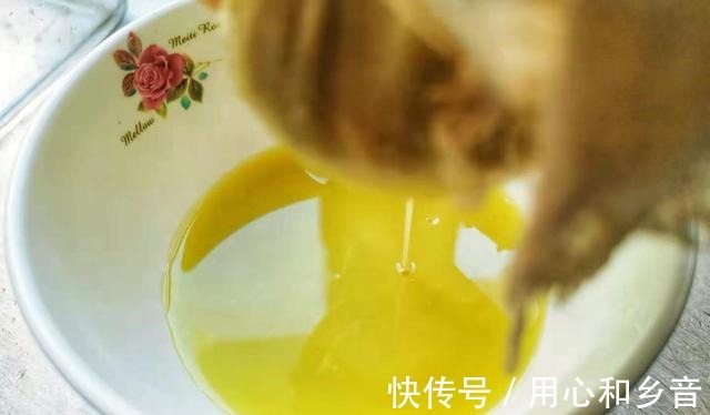 姜撞奶|夏天的姜这样吃香甜可口，掌握3个关键点，在家做也能百分百成功！