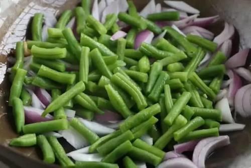 自从学会这道素菜，我家连吃6天，5分钟上桌，上桌全家不够分