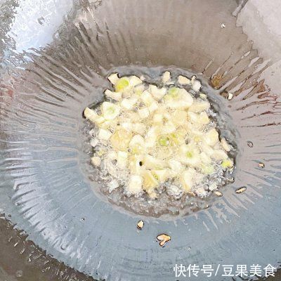 低脂低卡～番茄金针菇汤