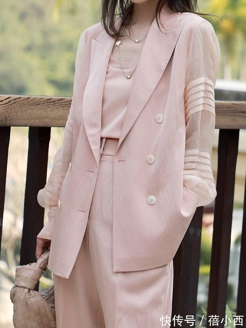 搭配|“三四十岁的女人”想提升品味,别错过西装穿搭,简约大气又轻奢