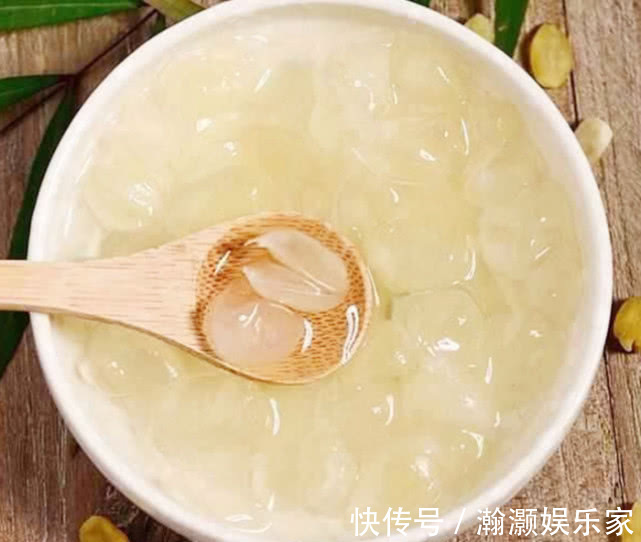 護膚品|女性不想顯老，常吃以下食物，健康又養顏，建議多吃，比護膚品好