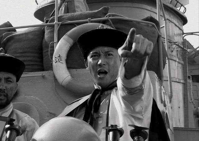 评价|甲午海战惨败,丁汝昌自杀殉国,为何清政府十多年都不安葬他?