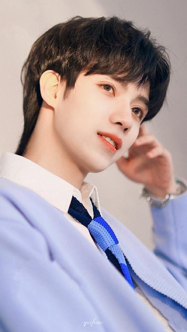 余景天宣布退赛,投票通道也已关闭,中心位拱手让给罗一舟!