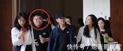 李连杰|李连杰带人和马云吃饭,身边的胖子却成焦点,得知身份后网友炸锅