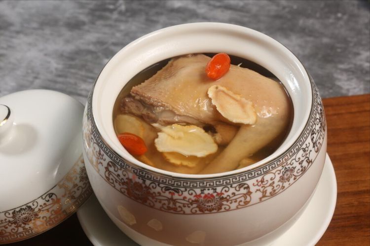 炖鸽子汤不能焯水，牢记2个要点，营养不流失，汤鲜味美真滋补