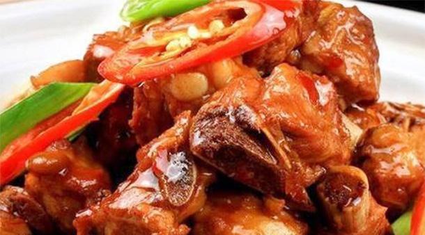 狂风暴雨|中午突然下起了狂风暴雨孩子怕冷咳嗽,多吃补钙菜,增强体质