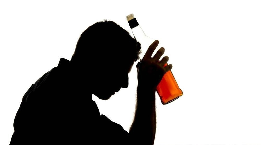 血栓发出的第一个信号,常常是疼痛,45岁以后你该去检查血管