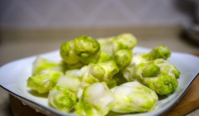 这菜北方一般吃不到，南方恨不得天天吃，每次炒一大盘都吃光