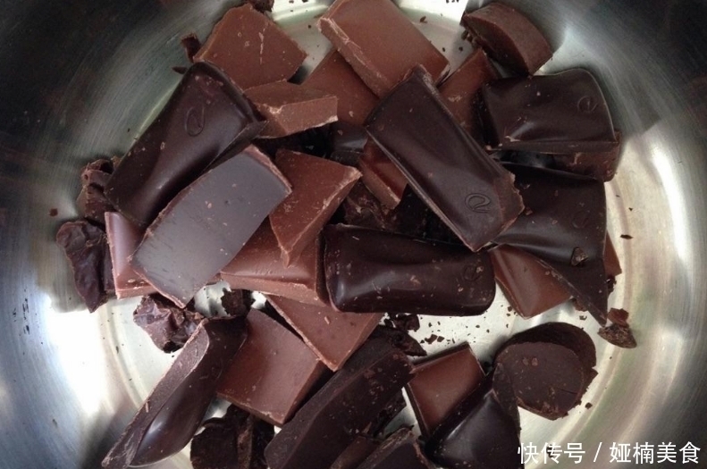 巧克力的“凹槽”是干什么的?一直以为是方便掰开,弄错这么久