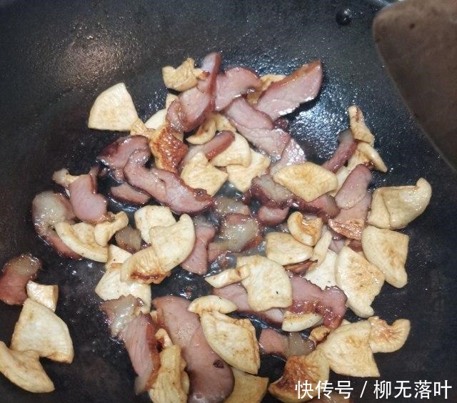  萝卜干炒腊肉，香辣咸香，开胃下饭