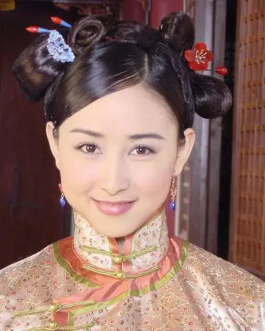 单亲、离婚、困境，《逆光》唱哭背后，那英胡静杨钰莹张柏芝王鸥的坎坷人生