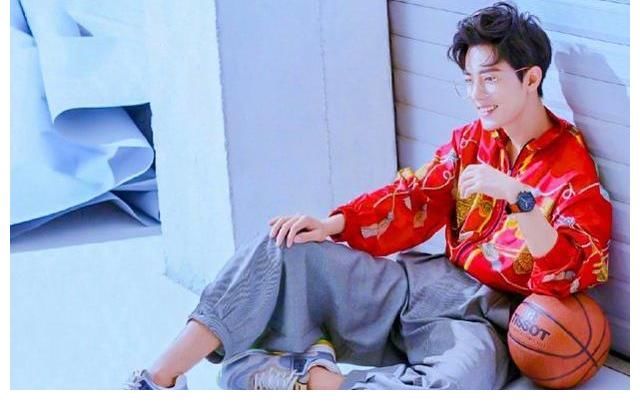肖战|肖战电脑壁纸‖干干净净的帅哥，就是养眼