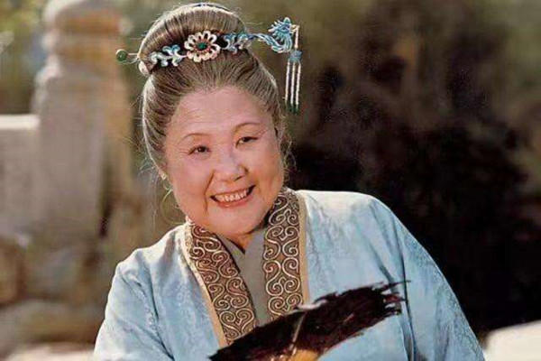 贾母|贾母一句话让王熙凤乐开花,给王夫人种下一根刺,宝钗:太精明了