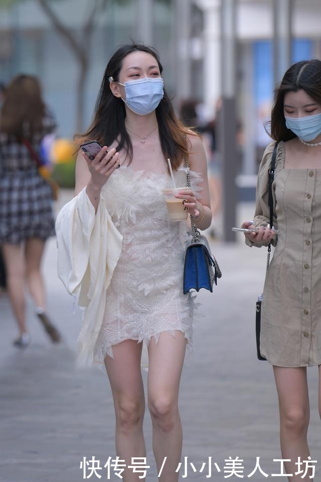鲜艳|鲜艳色调的连衣裙穿搭，用心搭配才不会平庸，非常惬意