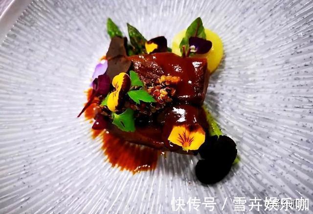 牛舌|慢炖牛舌肉汁烩藜麦黑松露、鲜口蘑炒银鳕鱼、麻虾酱炒百合